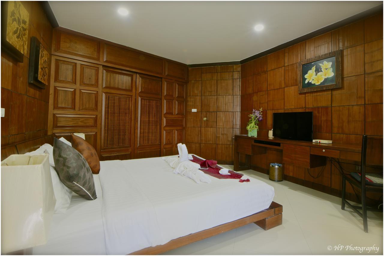 Villa Regtuk Patong Exterior foto